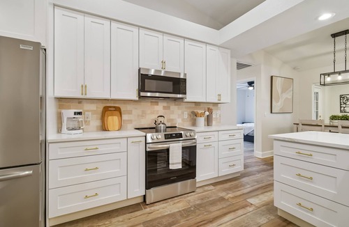Seffner Community Alliance House | 5-bedroom Farmhouse on 4 Acres w/Pool