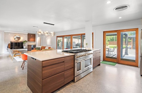 Slidell House | 5 bedroom Luxe Home w/Basketball Court