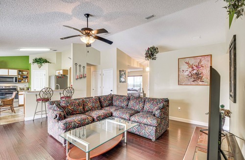 Palm Harbor Cottage | 5 Mi to Beaches: Family Getaway in Palm Coast!
