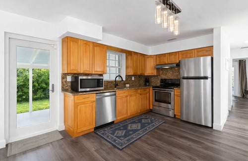 Pompano Beach House | 5 Min to Beach Pool BBQ Pet Friendly Getaway