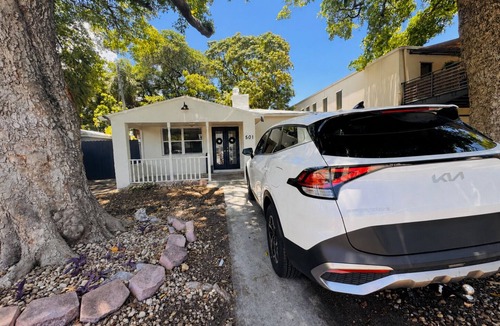 Poinciana Park House | 5 Min to FLL-Cruise Port-Sleeps 6