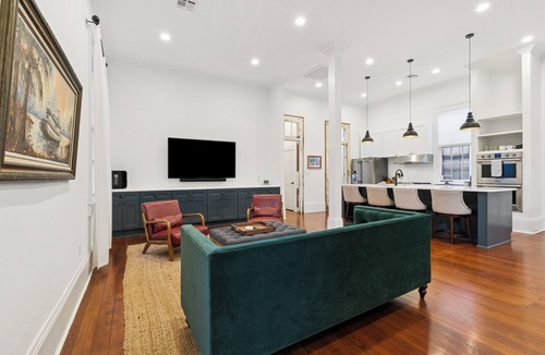 Faubourg Marigny House | 5 minute walk to French Quarter & Frenchman Street.