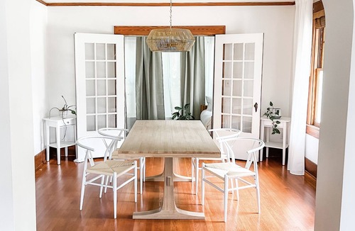 East Hill House | 5 Star Luxury Retreat 3BR East Hill Premium Rental