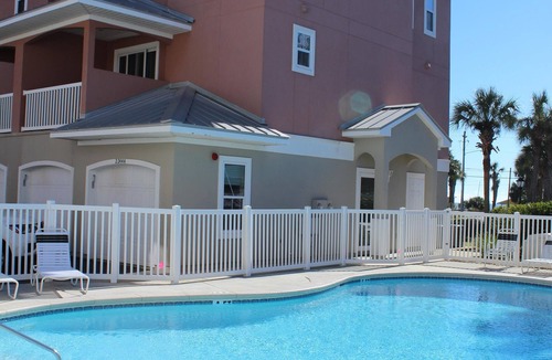 Sunnyside House | 50% off Flash Sale Aug-Dec Inquire for rates. Gulf views & powdery white beaches
