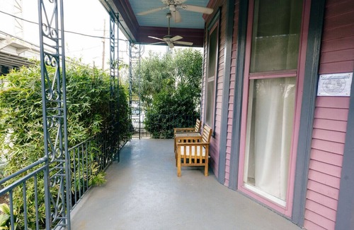Seventh Ward Apartment | 5BR Historic Claiborne Home w/Pool & Courtyard — 6 Blocks to French Quarter