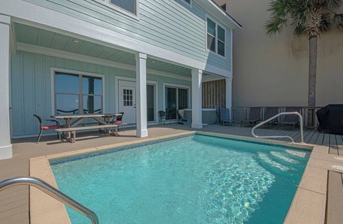 Bel Air House | 6 bedroom Oceanfront House w Private Pool & Hot Tub - 250K reno complete Feb '25
