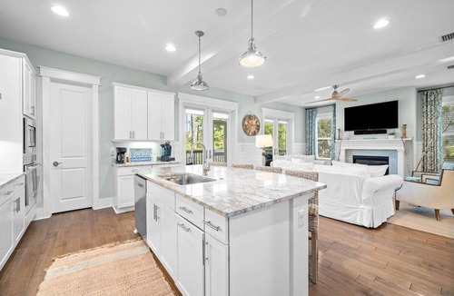 Santa Rosa Beach House | 🌊 6 Beds | 4 Porches | Golf Cart | Sleeps 12