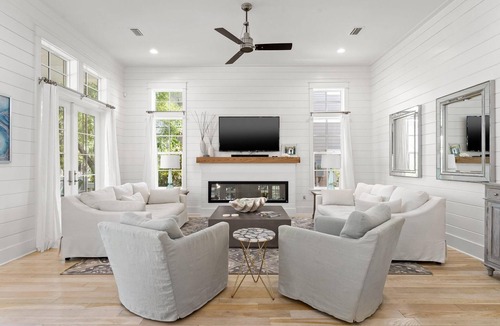 Watercolor House | 6 Bikes & 6-Seater Golf Cart! Walk to Beach & WaterColor Pools!- Blue Moon Cotta