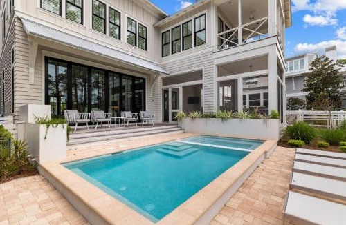 Watercolor House | 6 min Bike Ride to Beach! Private Pool with Lake Views in WaterColor! 5BR! home