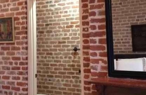French Quarter Condo | 60 DAY MINIMUM Beautiful 1/1 French Quarter Condo