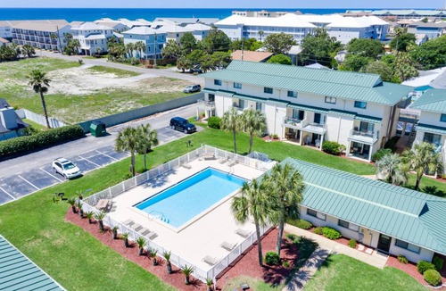 Miramar Beach Condo | 60 m² Condo ∙ 1 bedroom ∙ 2 guests