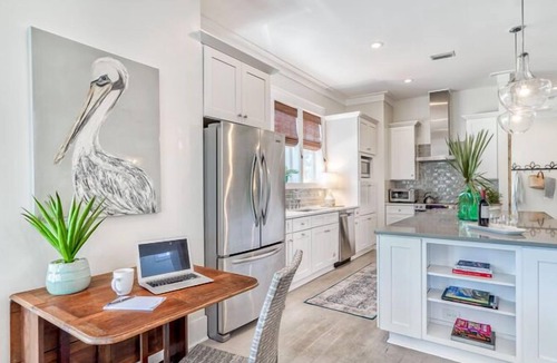 Village of Sugar Beach House | 600+ FREE Activities / Sand Dollar Retreat / Huge Screened Porch / Steps to Pool / 4 Bikes