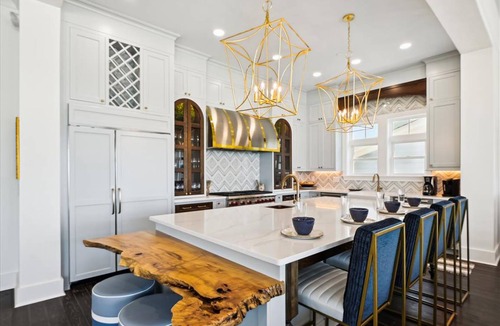 Sunnyside House | 607 m² House ∙ 8 bedrooms ∙ 38 guests
