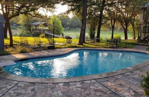 Elmo Cottage | 618 Large 3 Bedroom Estate Pool