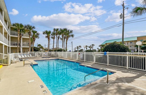 Crystal Beach Condo | 63 m² Condo ∙ 1 bedroom ∙ 6 guests