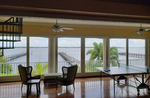 Gulf Cove House | 697 m² House ∙ 5 bedrooms ∙ 12 guests