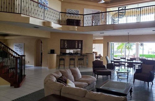 Gulf Cove House | 697 m² House ∙ 5 bedrooms ∙ 12 guests