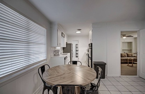 Tougaloo House | 6BR Workforce Stay Near I-55 & I-220