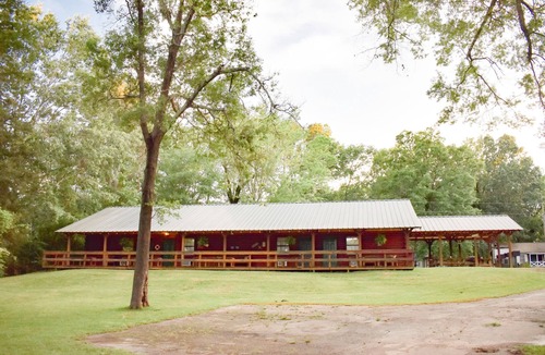 Uncertain House | #7 Gone Fishin'-Uncertain Lodge and Inn