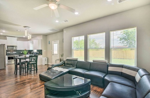 Texas City House | 7 Mi to Gulf: Family Home w/Yard in Texas City