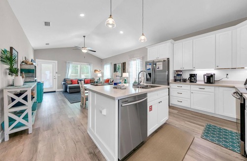 El Centro Beach House | 🏖️700yds to Beach-Pool-Grill-Gas Firepit-Beach Life🏖️