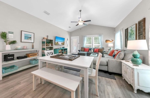 El Centro Beach House | 🏖️700yds to Beach-Pool-Grill-Gas Firepit-Beach Life🏖️