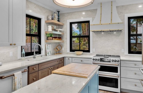 Midtown House | *73 PALMS @ MIDTOWN* Renovated Home & Pool + LAST KEY SERVICES…