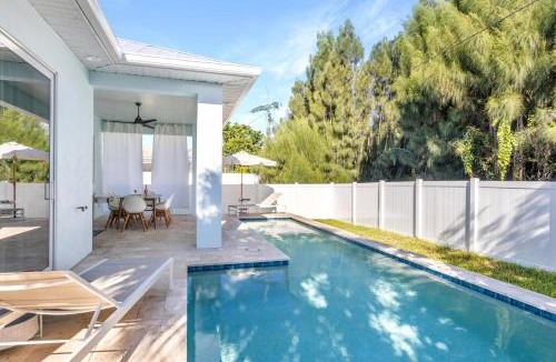 Naples Park Apartment | 767 NEW! World Class Luxury Home w Heated Saltwater Pool