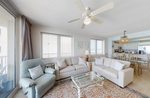 Navarre Beach Condo | 7th Floor Gulf-Front Condo w/Views, Close To Local Restaurants