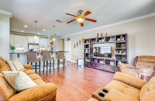 Mary Esther Cottage | 8 Mi to Beach: Home in Mary Esther