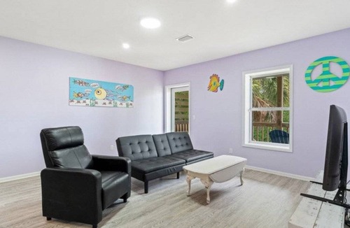 Historic Downtown Apalachicola Apartment | 84 m² Apartment ∙ 1 bedroom ∙ 4 guests