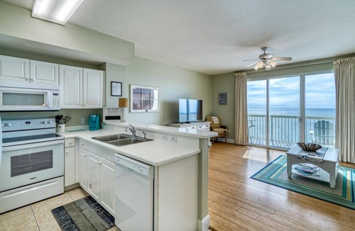 Miramar Beach Condo | 84 m² Condo ∙ 1 bedroom ∙ 6 guests