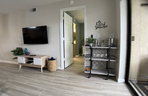 Naples Condo | 89 m² Condo ∙ 2 bedrooms ∙ 6 guests