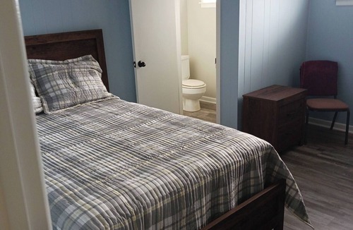 Overton Bed & Breakfast | 9-bedrooms, 4 bathrooms located in peaceful Overton, Texas.