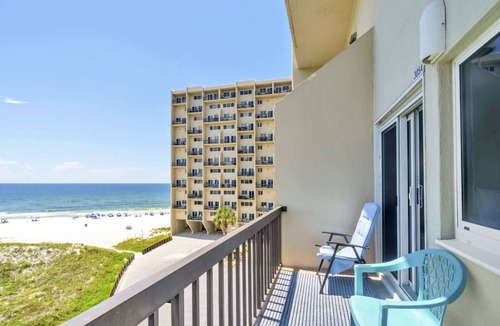 Sunnyside Condo | 91 m² Condo ∙ 2 bedrooms ∙ 4 guests