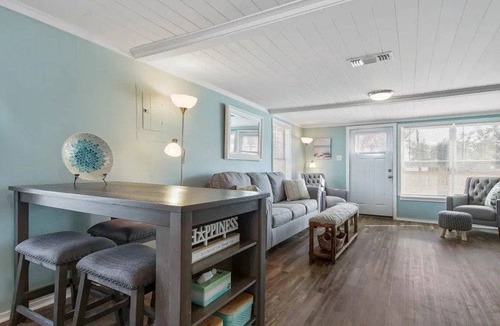 Parker House | 91 m² House ∙ 2 bedrooms ∙ 4 guests