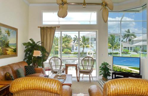 Marco Island House | 931 Hyacinth Court