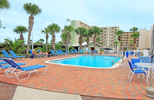 Sunnyside Condo | 95 m² Condo ∙ 2 bedrooms ∙ 6 guests