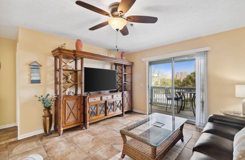 Bahama Beach Condo | 95 m² Condo ∙ 2 bedrooms ∙ 4 guests