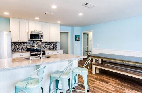 Laguna Beach Estates House | A+Beach Access! 3BR/2BA-1,600sq ft! 100 ft from beach! fenced yard- 5!