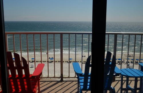 Panama City Beach Condo | A Family-Friendly Vibrant 8th Floor Retreat, 2 Queen Beds in Bedroom