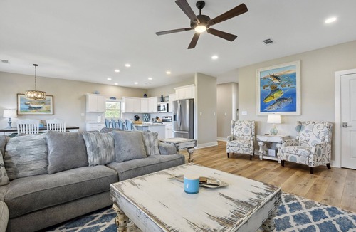 Shoreline Park House | A Little Piece of Heaven-Waterfront-Views-Firepit-Family Friendly
