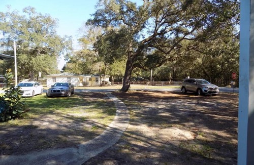 Navy Point Apartment | A peaceful retreat in a quiet Pensacola home