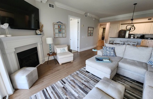 Lakeside at Blue Mountain Beach Condo | A Snowbird's Lake and Gulf Dream on 30A