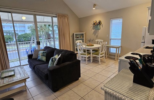 Crystal Beach Cottage | A Tipsy Turtle - Upstairs unit