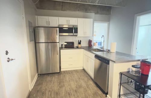 Central Business District Apartment | Above it All-downtown, gym, free parking, cruise, Mardi Gras, cozy, stylish