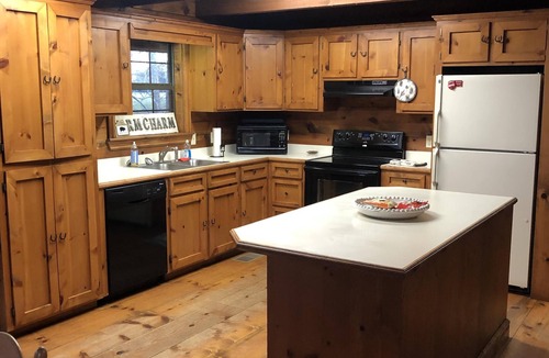 Eastabuchie Cabin | Acadian Farms Southern Farmhouse Cabin