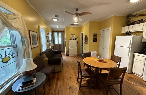 Old Town Cottage | Adorable Cottage, only one block from the sandy beach!