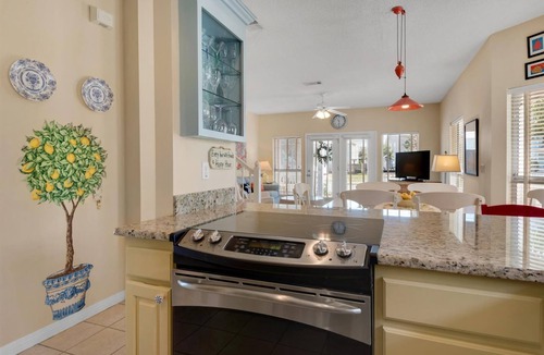 Crystal Shores House | ADORABLE DESTIN BEACH COTTAGE! 1 min walk to beach! Gulf View! Private Pool!