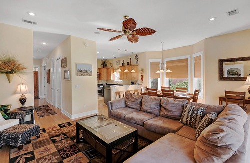 Crystal Beach House | Adorable Home less then a Block to Gulf W/Private heatable Pool!